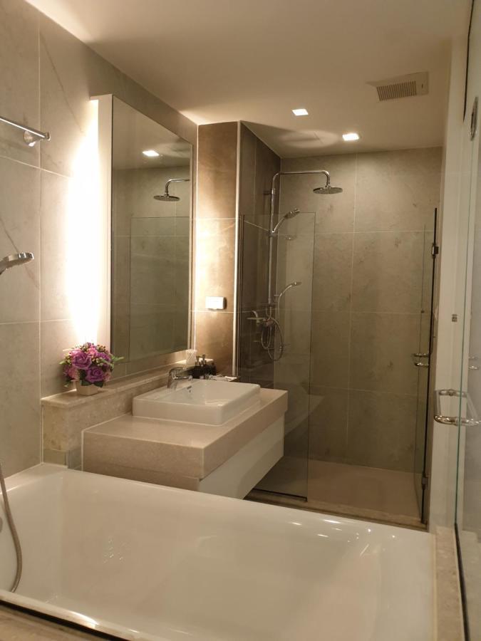 The Astra Chiang Mai Family Room Exteriör bild