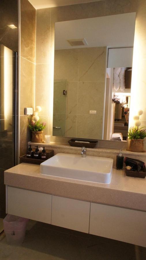 The Astra Chiang Mai Family Room Exteriör bild