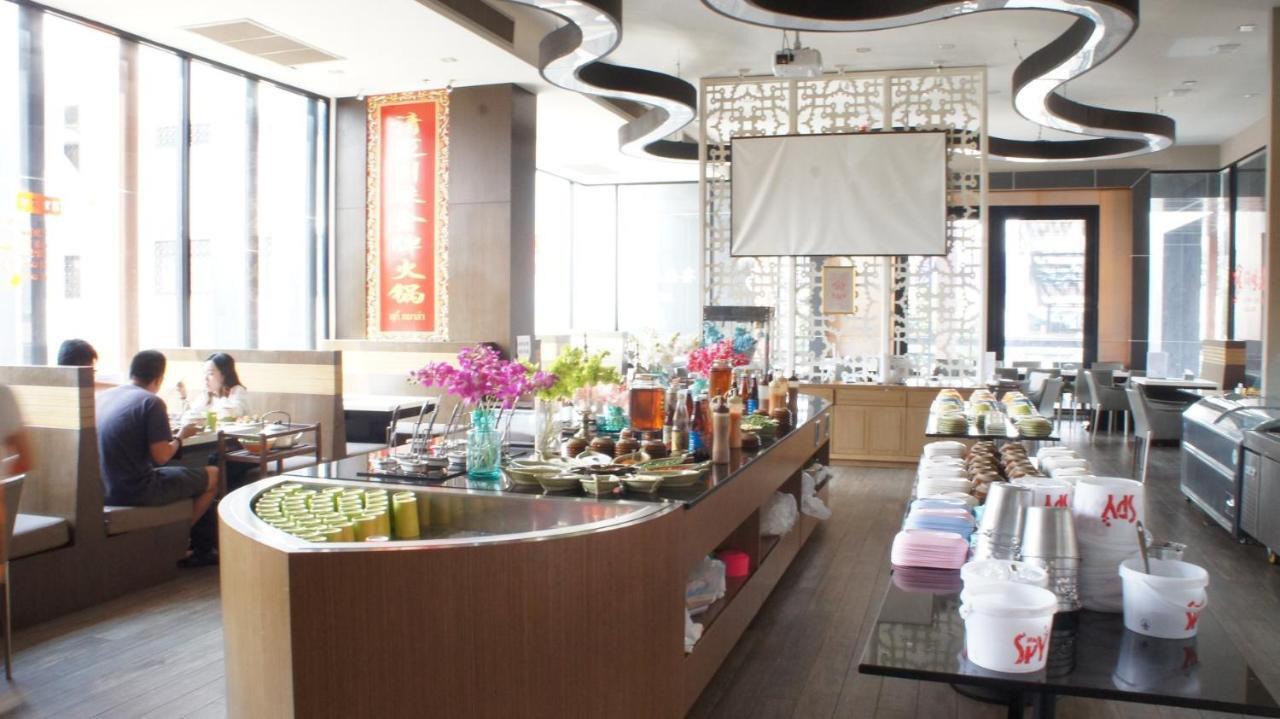 The Astra Chiang Mai Family Room Exteriör bild